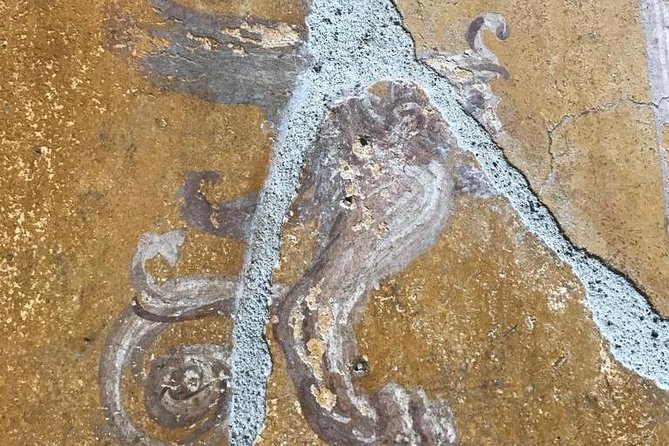 Skip-the-Line Pompeii Archaeological Site with Private Guide - Why Pompeii works best with a guide