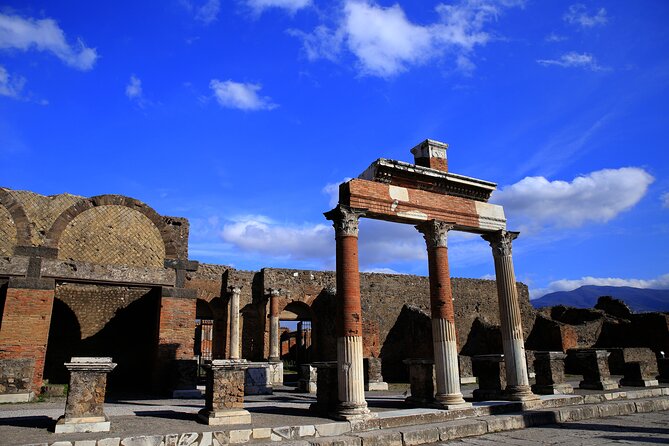 Skip the Line Pompeii Tour For Kids and Families w Special Guide - Why this Pompeii tour works for children