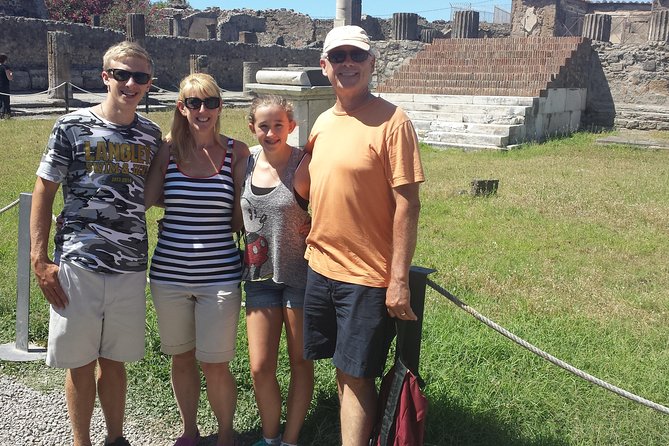 Skip the Line Pompeii Tour For Kids and Families w Special Guide - Meeting at Hotel Vittoria near the archaeological entrance