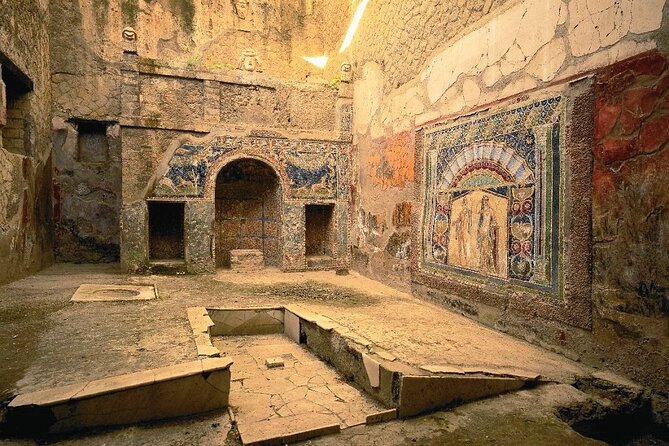 Skip-the-Line Ticket for Herculaneum Ruins - Public buildings and the old waterfront