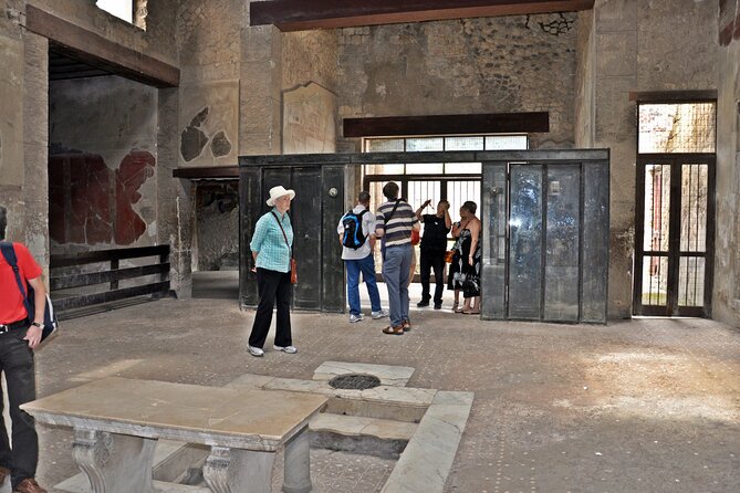 Skip-the-Line Ticket for Herculaneum Ruins - Why Herculaneum is different from Pompeii