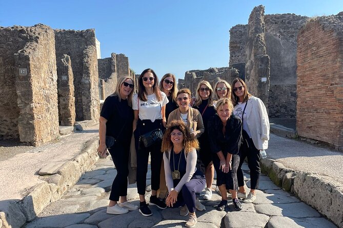 Skip-The-Line Tickets VIP Small Group Tour To Pompei and Vesuvius - Meeting the driver in Naples