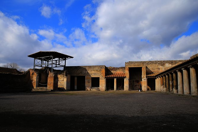 Small Group Guided Walking Tour of Ancient Pompeii Highlights - Key points to know before you book