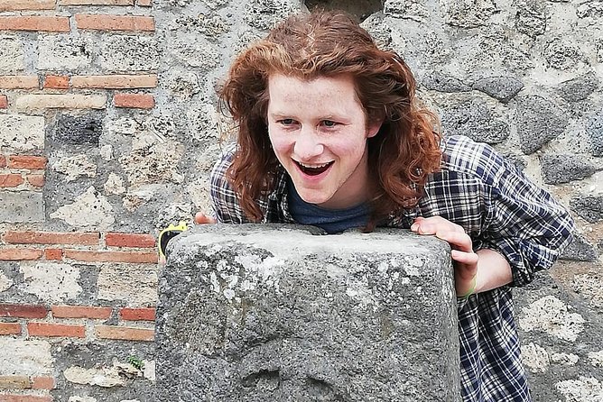 Small Group Guided Walking Tour of Ancient Pompeii Highlights - Lupanar and the less polished side of Pompeii