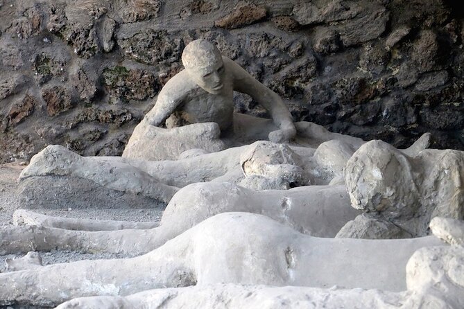 Small-Group Tour in Pompeii with a Real Archeologist, ticket included - House of the Tragic Poet and its Cave Canem mosaic