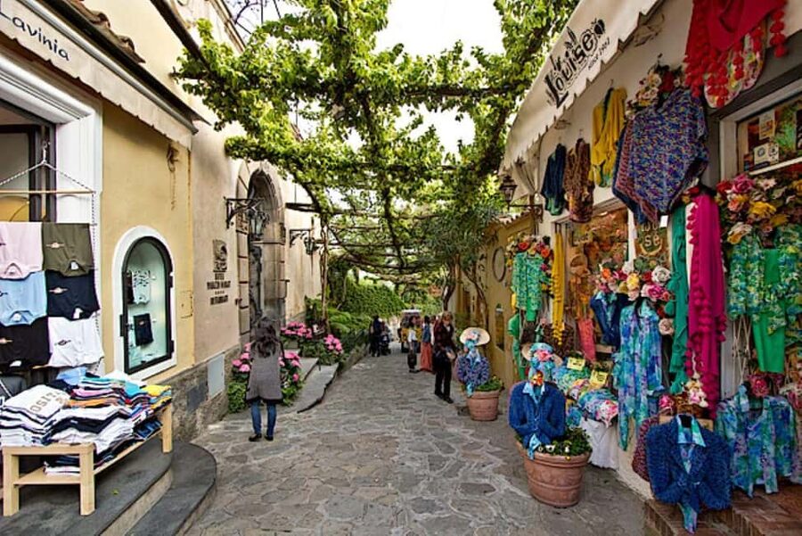 SORRENTO POSITANO AMALFI: PRESTIGE TOUR FROM NAPLES - Starting in Naples with a practical pickup