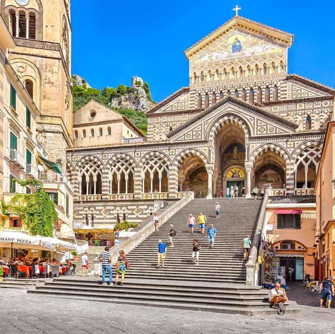 SORRENTO POSITANO AMALFI: PRESTIGE TOUR FROM NAPLES - What the onboard assistant adds