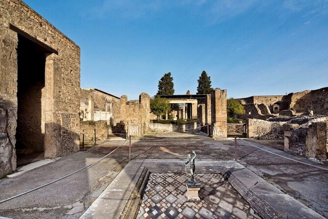 Sorrento private tour from Naples Train Station with Pompeii and Positano - Positano: one hour among cliffside shops