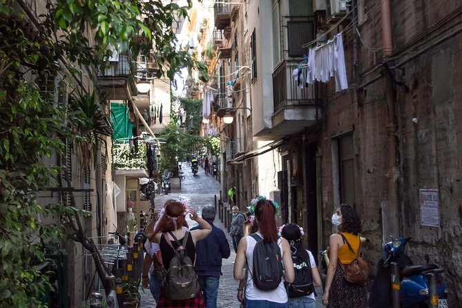 Spanish Quarter of Neaples StreetArt & Traditions, with coffee and babà - The cuccumella coffee stop at Bar Don Cafè