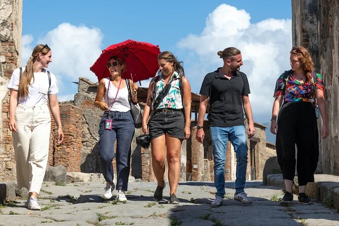 Stories of Pompeii: Small Group tour with archeology expert guide - Starting at Piazza Esedra in Pompeii