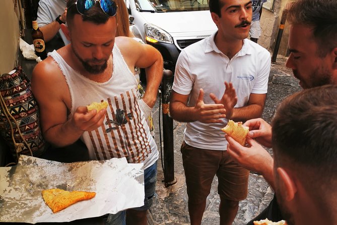 Street food in Naples with 6 Stops and Limoncello - What makes this Naples food walk worth considering
