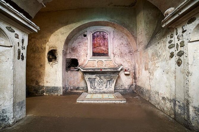 The Mystery of Naples Saga: The Skull with ears - Who will enjoy Santa Luciella most