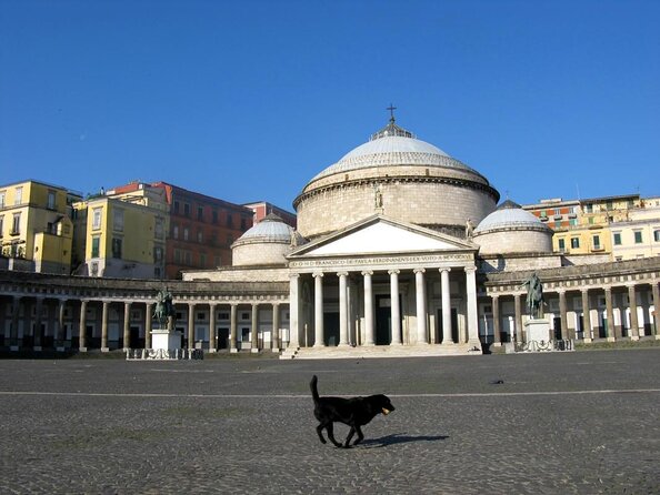 The Origins Of Naples. Unique private tour of the monumental area - Borgo Marinari and the castle by the sea
