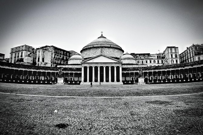 The Perfect Private Walking Tour of Naples with Exclusive Guide - Santa Chiara and a quieter pause
