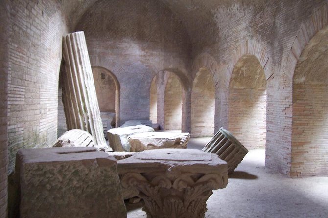 The Phlegrean Fields Discover the ruins of Baia, Cuma and Pozzuoli - Cuma’s acropolis and the cave of the Sybil