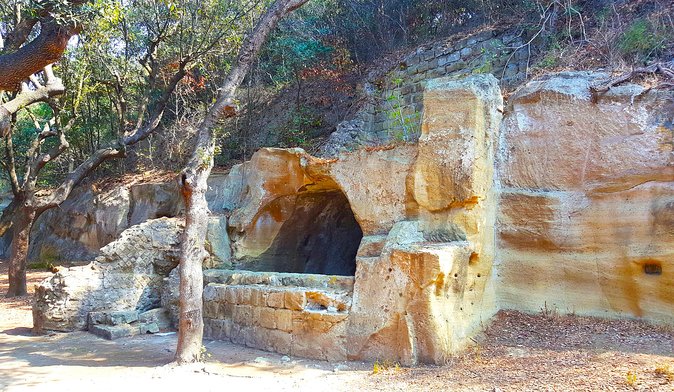 The Phlegrean Fields Discover the ruins of Baia, Cuma and Pozzuoli - The guide can make or break the day