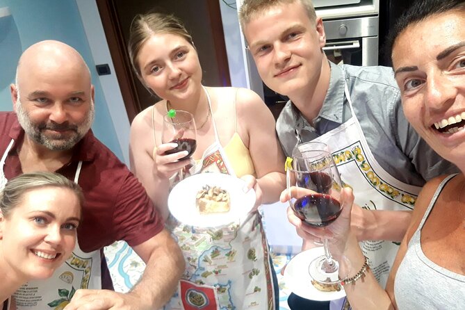The Ultimate Neapolitan Cooking Class with Local - A home kitchen instead of another Naples restaurant