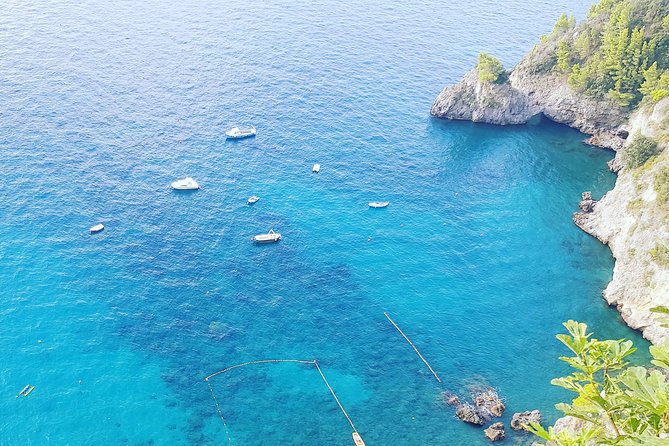 TOUR : EXCLUSIVE AMALFI COAST : Positano Sorrento Pompeii - Sorrento along Corso Italia
