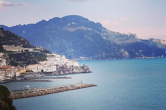 TOUR : EXCLUSIVE AMALFI COAST : Positano Sorrento Pompeii - What the guide and vehicle add
