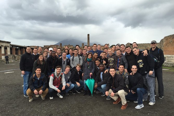 Tour in the ruins of Pompeii with an archaeologist - Why an archaeologist changes your Pompeii visit