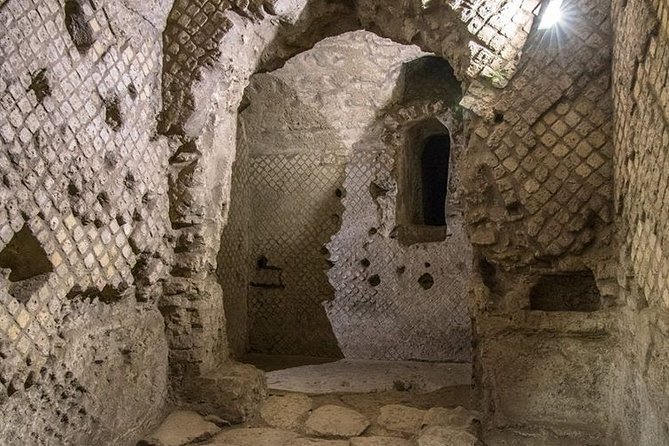 Tour Naples Historical Center and Underground Naples - Naples Underground at San Lorenzo Maggiore