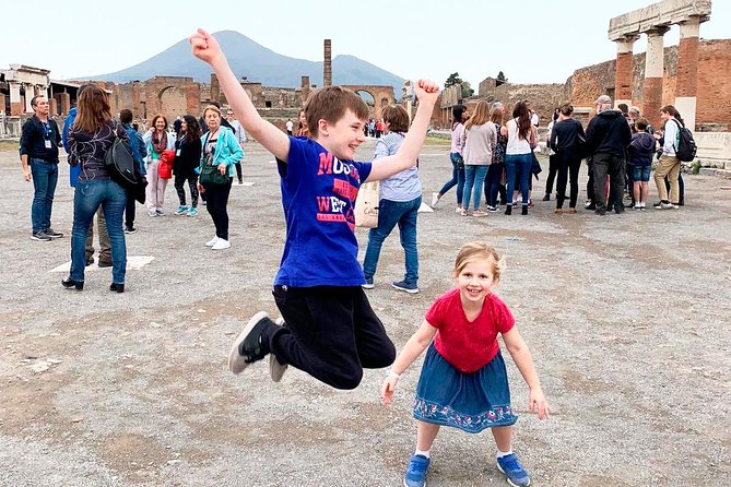 Tour of Pompeii for families with Transfer from Naples & Sorrento - Key points at a glance