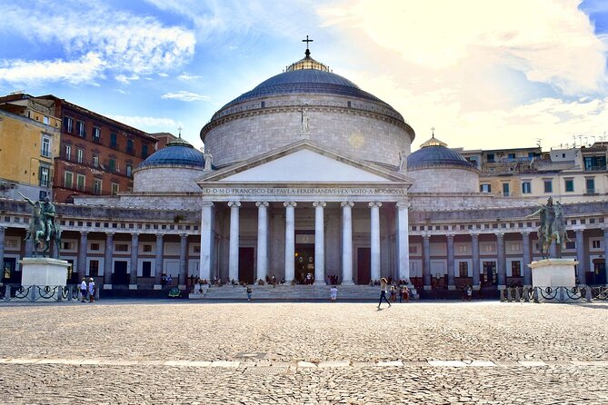 Tour of the Monumental Naples with an art expert - New Castle and the changing face of Naples