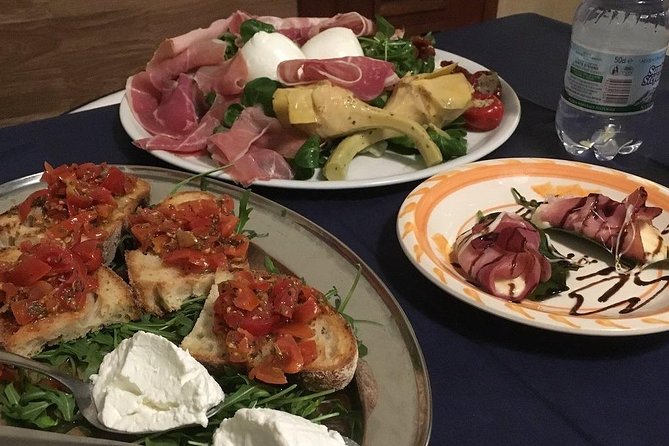 Traditional Neapolitan Dinner in Pompei - Villa Franca - Family Restourant - Pasta, seafood, and the flavor of Campania