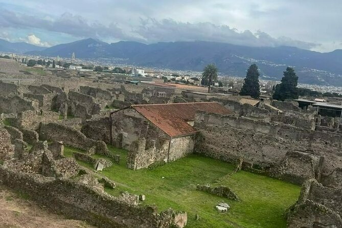 Tramvia Napoli Daily Trip to Pompeii Ruins - Arriving at Porta Marina Superiore