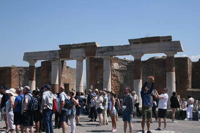 Tramvia Napoli Daily Trip to Pompeii Ruins - Exploring houses, taverns, and mosaics