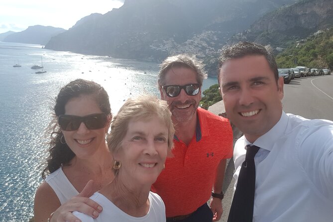 Transfer from Naples area to Sorrento area from 4 to 6 passengers - A straight ride from Naples to Sorrento