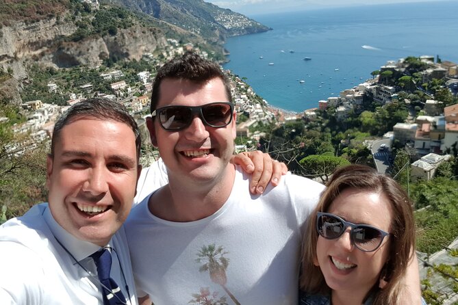 Transfer from Naples area to Sorrento area from 4 to 6 passengers - Who will get the most from this transfer