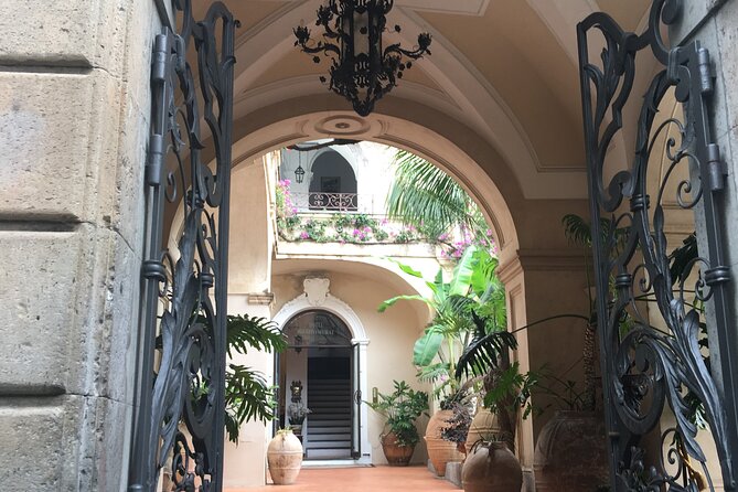 Transfer from Naples to Positano with a stop at Pompeii or Positano to Naples - Who will get the most from this experience?