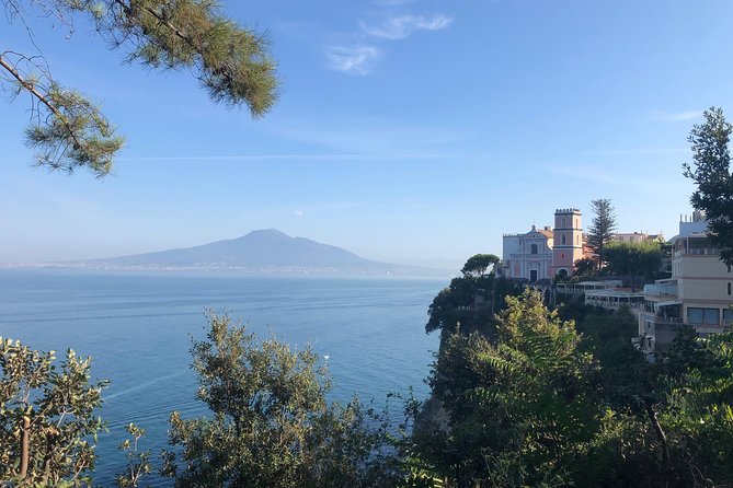 Transfer from Naples to Sorrento - Why a private car helps on the Naples to Sorrento route