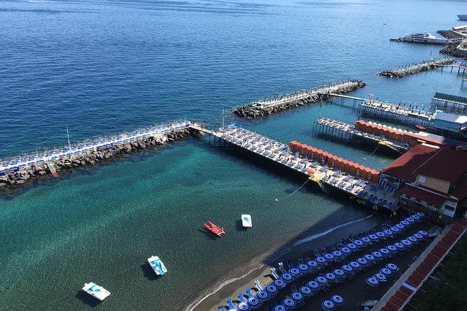 Transfer from Naples to Sorrento - A Mercedes sedan or minivan for your group