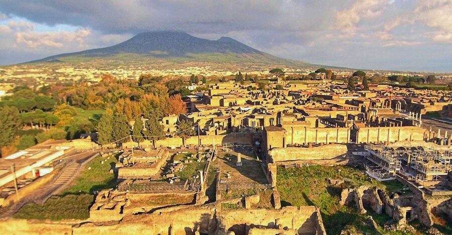 Transfer from Positano to Naples & 2hr stop at Pompeii site - Key points to know before booking