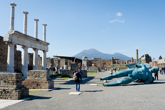 Transfer Naples Sorrento plus Pompeii or vice versa - What the private vehicle adds
