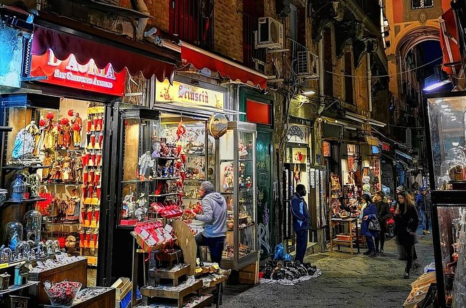 Underground Naples Tour: One City on Top of the Other - Via dei Tribunali and the ancient street grid