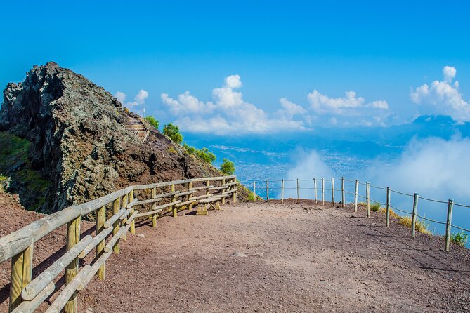Vesuvius & Herculaneum Small Group Tour from Naples - Why Herculaneum differs from Pompeii