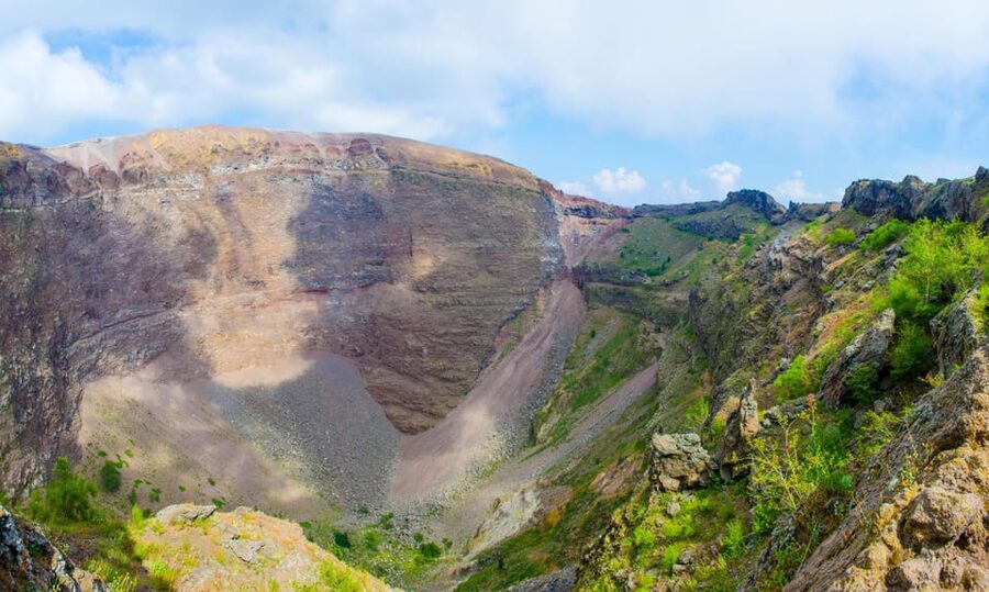Vesuvius National Park Skip-The-Line Ticket and Audio Guide - What you see from the top