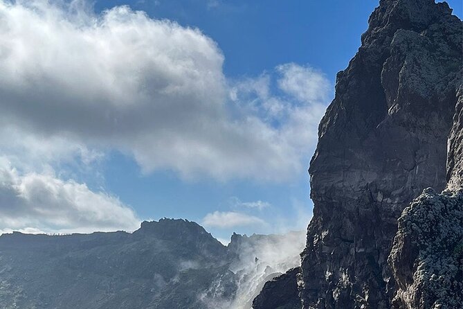 Vesuvius, V.I.P. the only Tour with Volcanological Guide - Reaching Vesuvius at the 1,000-meter starting point