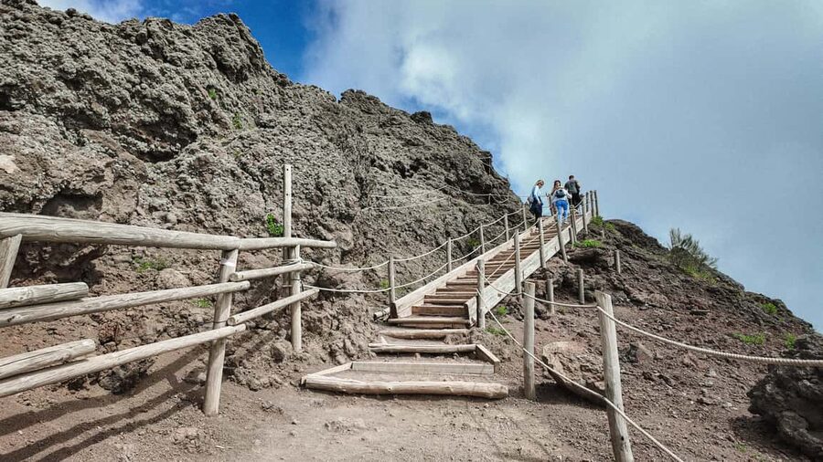 Vesuvius Volcano Experience: from Naples, Pompeii and Rome - Three Hours on the Vesuvius Trail
