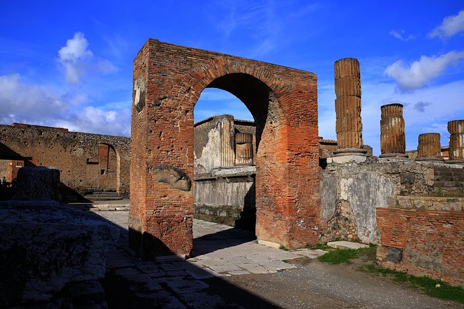 VIP Pompeii Tour including Newly Opened Houses With Archaeologist - Meeting at Piazza Porta Marina