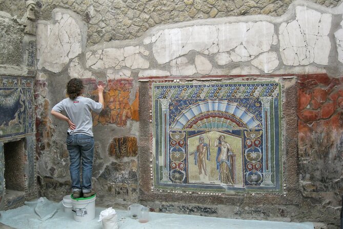 Walking Tour of Herculaneum with Local Guide - Wooden doors, beams, and the House of Neptune