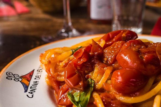 Wine & Food Tour at the Vesuvius Winery - Who will get the most from this outing